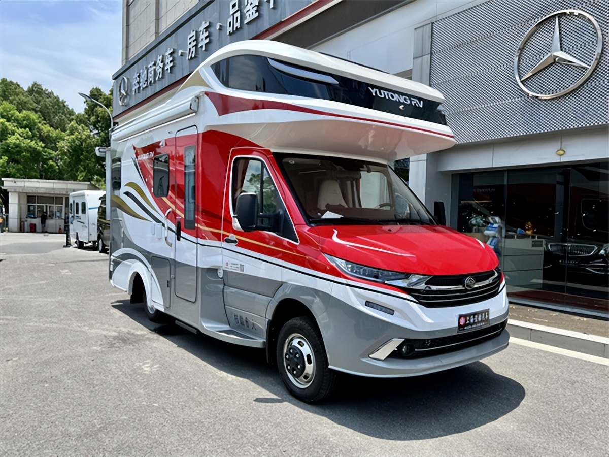 宇通进口雍和双拓展房车，上海特价！