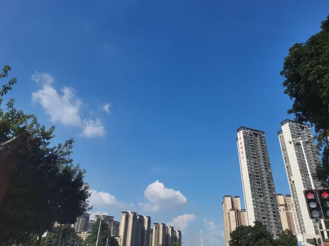 四季度6000亿加码，地产楼市水涨船高加速复苏一睿问国内财讯集汇(图1)